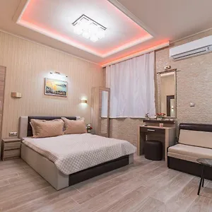 deluxe-studios-city-center.varna-hotels.com/