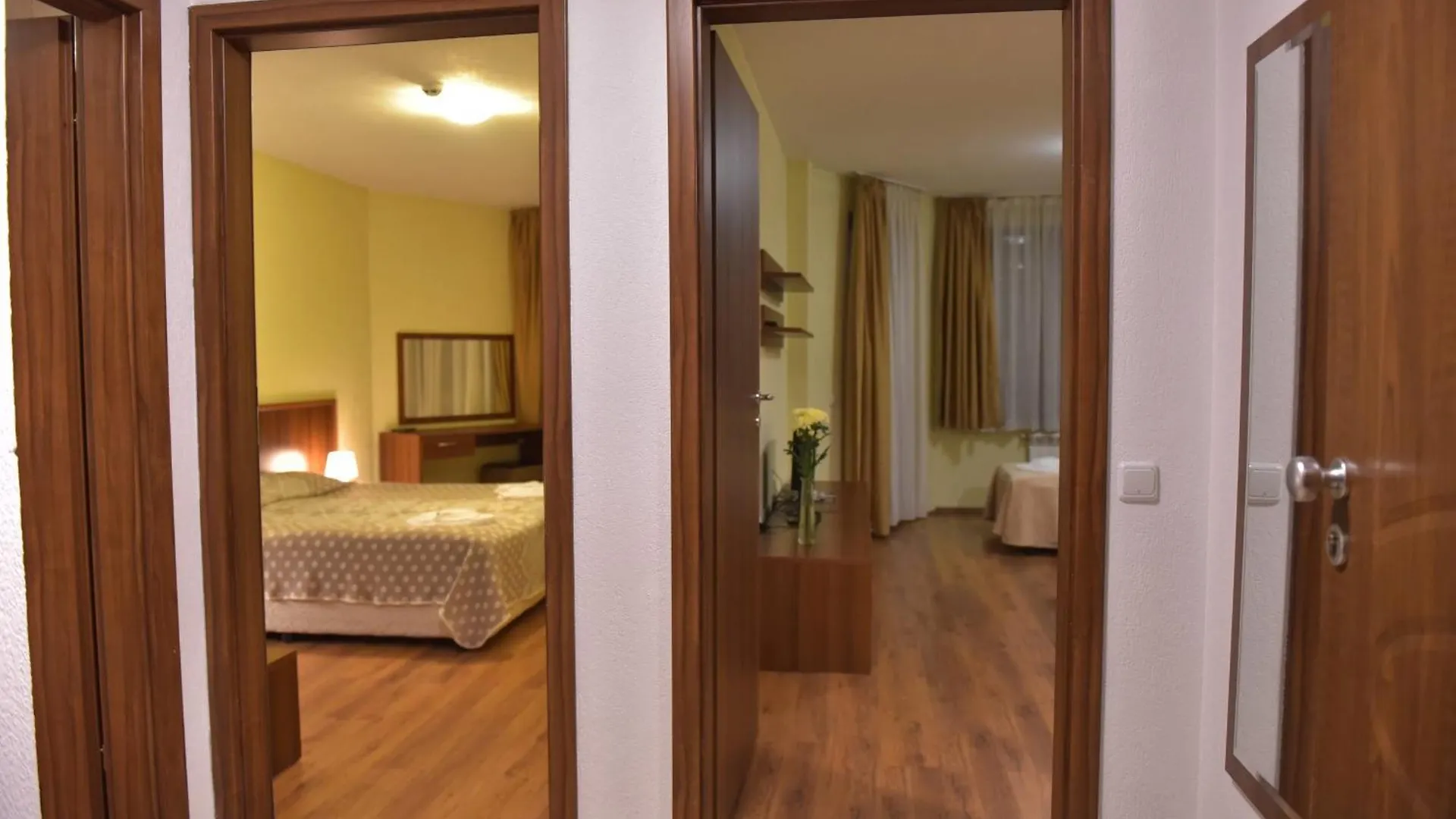 Apart Hotel Comfort Bansko 3*,